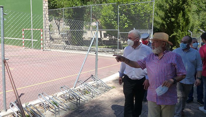 José Luis Vega se reúne en Caspueñas con alcaldes de la comarca del valle del Ungría