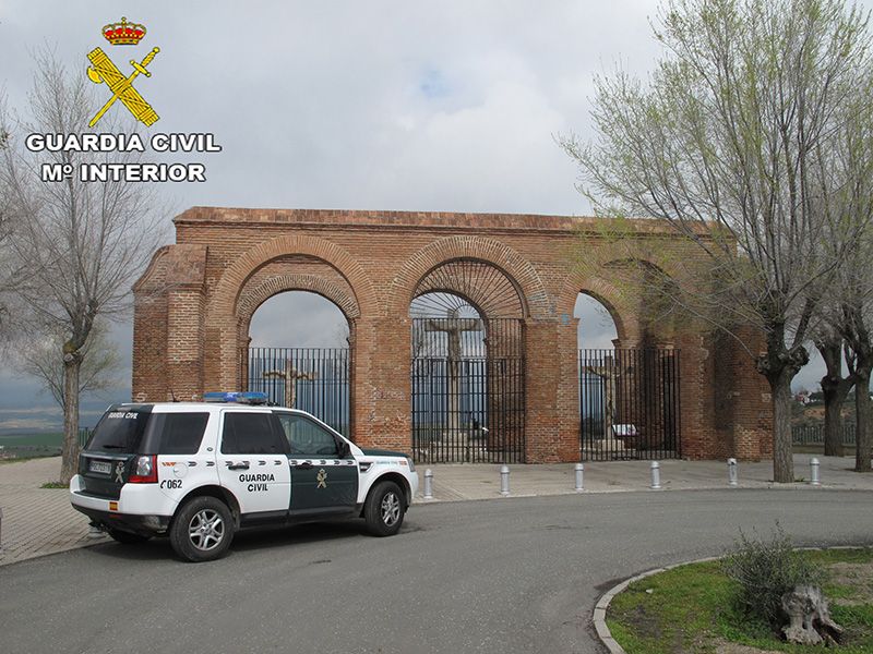 La Guardia Civil detiene a una persona por estafa en El Casar: la víctima es amigo y minusválido 1 La Guardia Civil detiene a una persona por estafa en El Casar