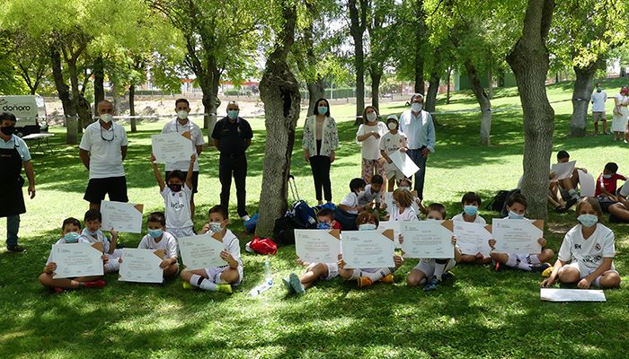 Olcina “El campus de fútbol del Real Madrid ha permitido que setenta niñas y niños hayan podido disfrutar de los valores del deporte”