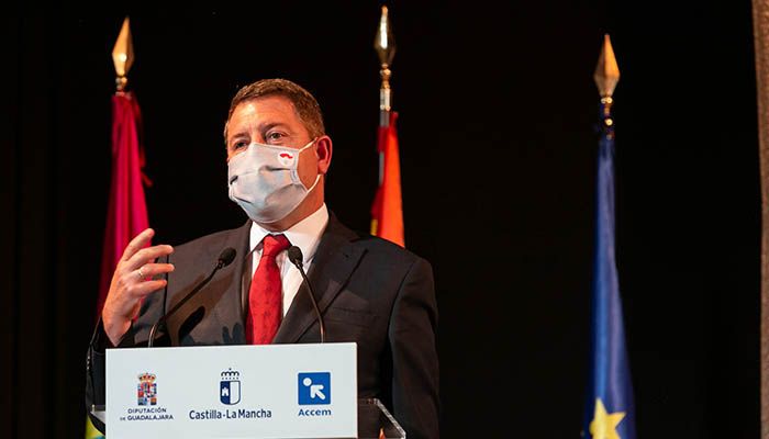 Page avanza la aprobación de un nuevo paquete de ayudas dotado con tres millones de euros “para fortalecer la contratación indefinida”