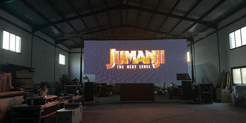 Valera comienza una intensa actividad estival para dinamizar la economía con actuaciones de grupos y cine de verano