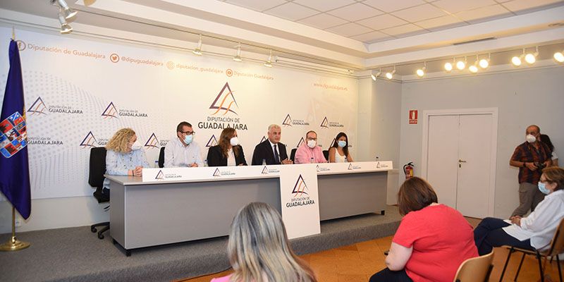 Vega “La Diputación de Guadalajara ha vuelto a ser útil para los municipios en un año marcado por la pandemia”