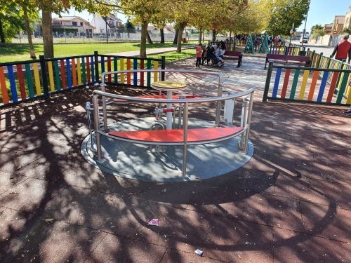 Cabanillas también decide volver a cerrar las pistas y juegos infantiles de los parques municipales..., y el colegio a la vuelta de la esquina