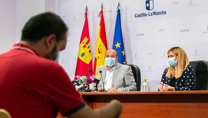 Castilla-La Mancha recupera el complemento retributivo para maestros que imparten docencia en ESO