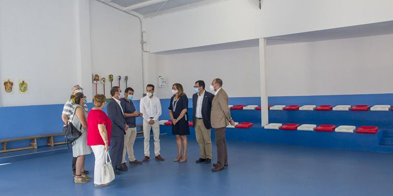 El Gobierno regional comienza el reparto de 4 millones de euros para que los centros educativos puedan afrontar gastos de funcionamiento extras ocasionados por el COVID-19