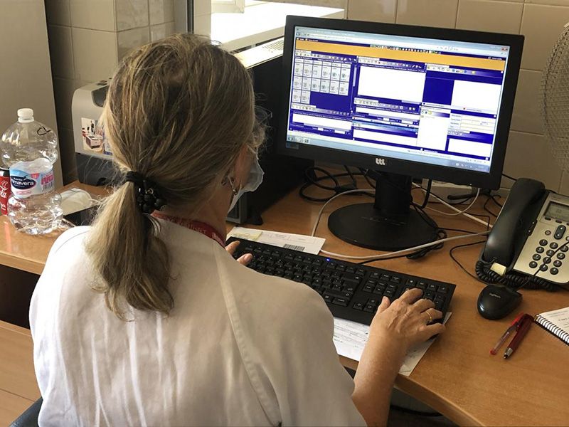 El Servicio de Salud de Castilla-La Mancha vuelve a incorporar los informes de enfermería al alta y de continuidad de cuidados en la historia clínica de sus pacientes