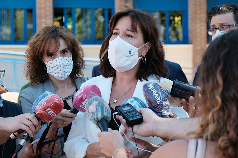 Fernández lanza un mensaje tranquilizador y apela al esfuerzo y la responsabilidad compartida para iniciar un curso escolar seguro