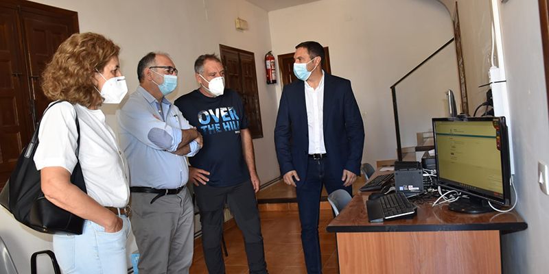 La Diputación de Cuenca y la Junta invierten 555.000 euros para que 212 pueblos tengan un Punto de Inclusión Digital