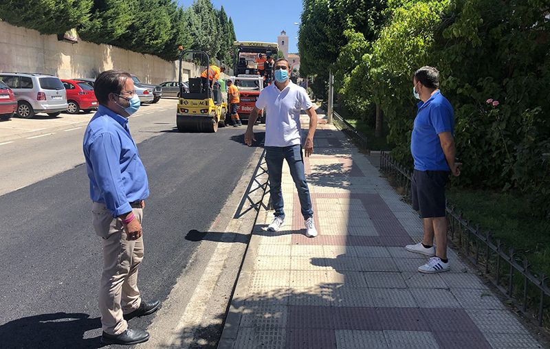 La Junta acomete los trabajos de refuerzo del firme de la travesía de Chiloeches