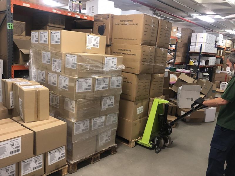 La Junta ha enviado esta semana cerca de 800.000 artículos de protección a los centros sanitarios