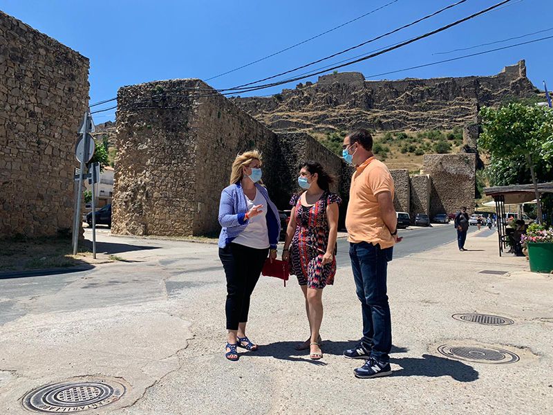 La Junta ha realizado casi una veintena de desinfecciones en exteriores e interiores en el municipio de Cañete