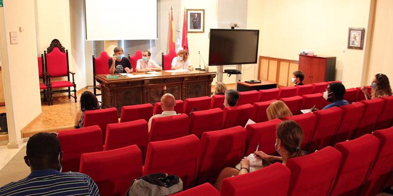 Las pruebas moleculares realizadas por la Consejería de Sanidad permiten detectar nuevos casos positivos asintomáticos entre los temporeros de Albacete