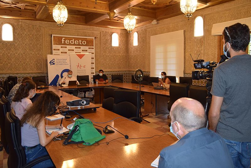 Los hosteleros de Castilla-La Mancha creen que las medidas del Gobierno suponen la ruina del ocio nocturno