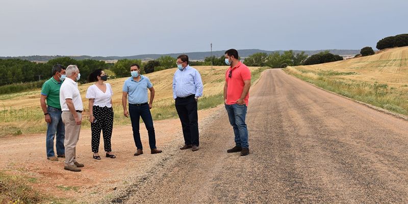 Martínez Chana recepciona el camino que une Arcas y Mohorte que ha contado con una inversión de 204.000 euros