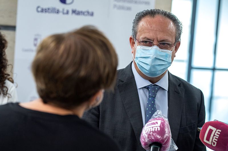 Castilla-La Mancha se convierte en la primera Comunidad Autónoma con Oficinas de Información y Registro plenamente accesibles para personas con discapacidad auditiva