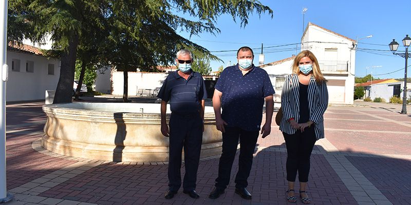 El Gobierno regional colaborará con el Ayuntamiento de Paredes en la remodelación de la plaza del municipio