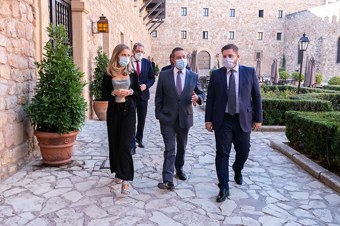 El presidente regional asegura que la pandemia no va a impedir que las obras del Hospital de Guadalajara concluyan el próximo verano