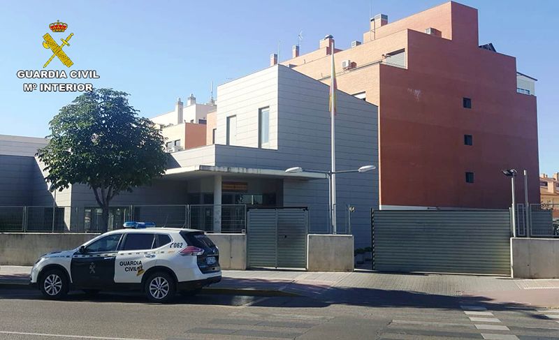 La Guardia Civil detiene a tres personas por robo en grado de tentativa en Quer