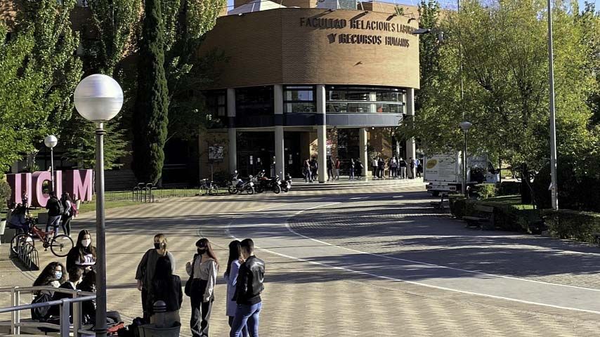 La UCLM abre hasta el 2 de octubre el plazo extraordinario de matrícula en estudios de grado para alumnos de nuevo ingreso