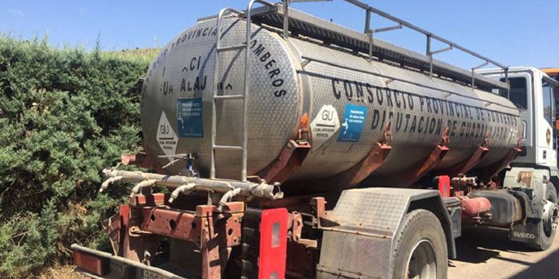 Se reduce en un 35% en Guadalajara la demanda de cisternas de agua por sequía este verano