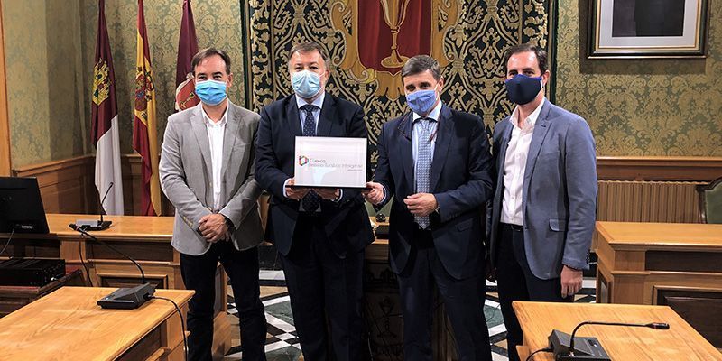 SEGITTUR entrega a Cuenca la hoja de ruta para convertirse en Destino Turístico Inteligente