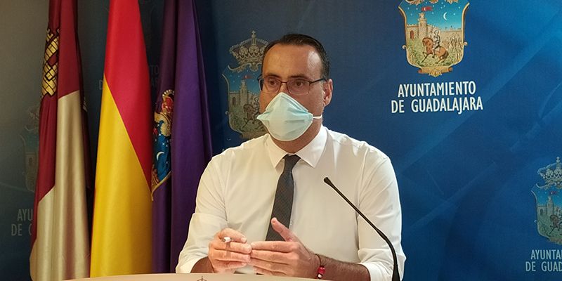 VOX advierte de que “o paran las desproporcionadas restricciones al sector de la hostelería, eventos y ocio nocturno de Guadalajara, o muchos negocios tendrán que cerrar”