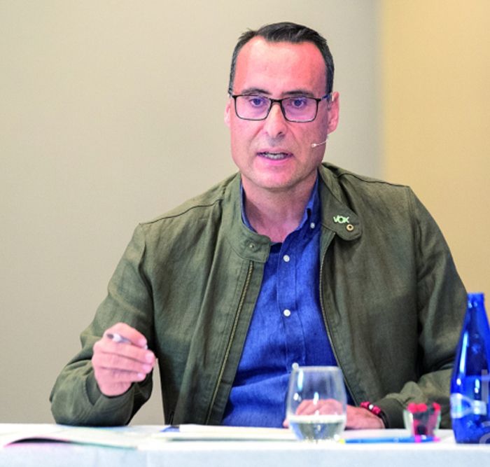 VOX reclama a Rojo que “destine el dinero de sus campañas publicitarias de autobombo a mejorar el mantenimiento de los centros educativos y sanitarios de Guadalajara”