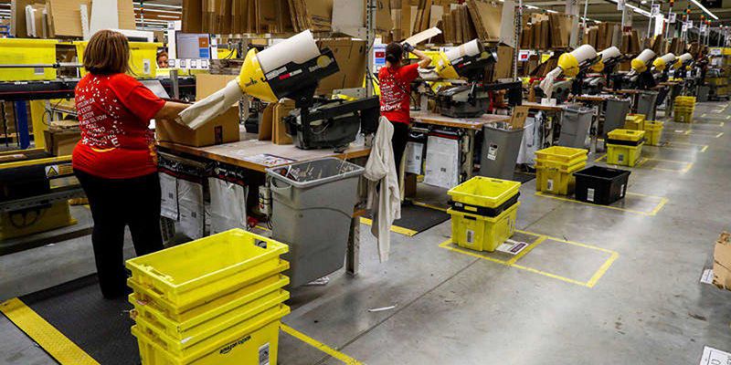 Adecco busca 1.000 mozosas y manipuladoresas textil para la campaña del Black Friday en Guadalajara