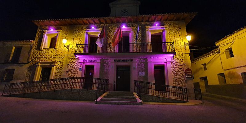 Albalate “saca pecho por ellas” en el Día Mundial Contra el Cáncer de Mama