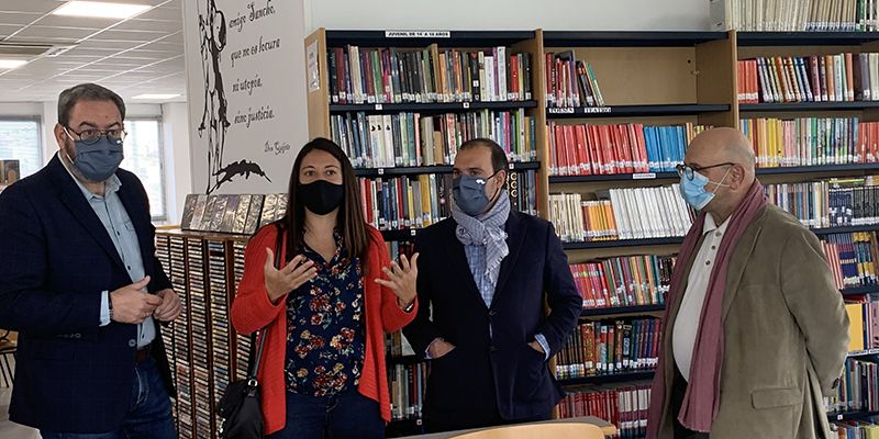 Bellido compara las bibliotecas con “hospitales de soledad, escuelas de esperanza y fábricas de libertad”