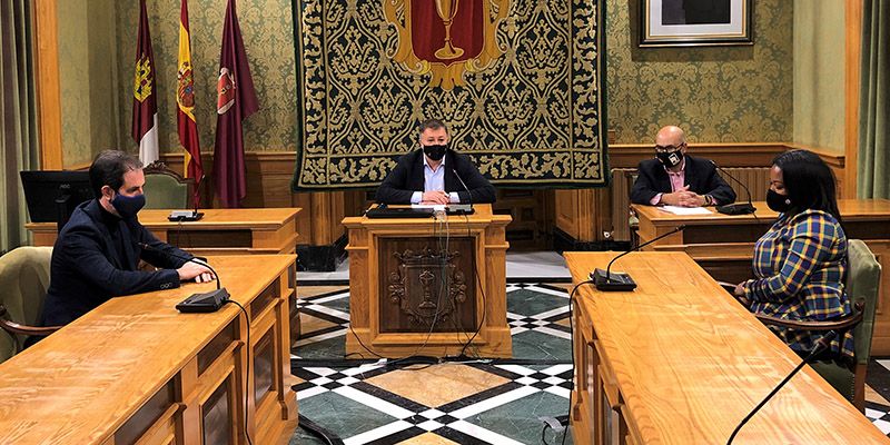 El Ayuntamiento de Cuenca incrementa un 75% el convenio del comercio, hasta 35.000 euros