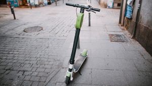 El Ayuntamiento de Cuenca inicia una campaña informativa sobre el correcto uso de patinetes y demás Vehículos de Movilidad Personal