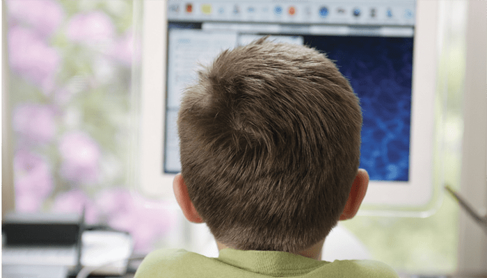 El Gobierno de Castilla-La Mancha previene a las familias sobre los riesgos de las nuevas tecnologías y el juego ‘online’