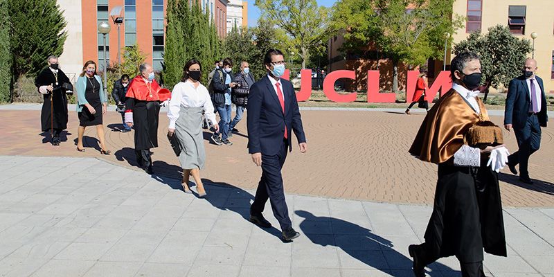 El Gobierno regional destaca el compromiso demostrado con la UCLM en sus 35 años de existencia y valora el trabajo del profesorado durante la pandemia