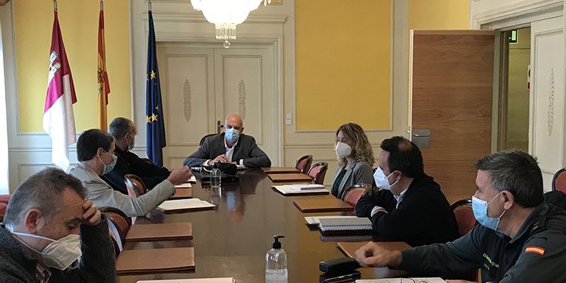 El subdelegado del Gobierno en Cuenca preside la reunión del Grupo Provincial de Trabajo entre la Inspección de Trabajo y las Fuerzas y Cuerpos de Seguridad del Estado