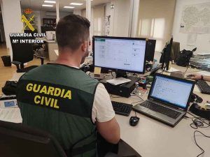 La Guardia Civil detiene a dos personas por un delito de robo en el interior de una vivienda en la Mancha Alta conquense