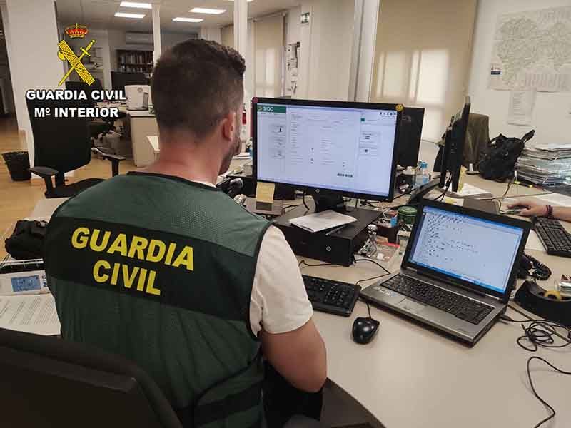 La Guardia Civil detiene a dos personas por un delito de robo en el interior de una vivienda en la Mancha Alta conquense