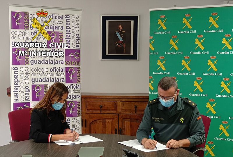 La Guardia Civil y el Colegio Oficial de Farmacéuticos de Guadalajara firman un procedimiento operativo de colaboración 3 La Guardia Civil y el Colegio Oficial de Farmacéuticos de Guadalajara firman un procedimiento operativo de colaboración