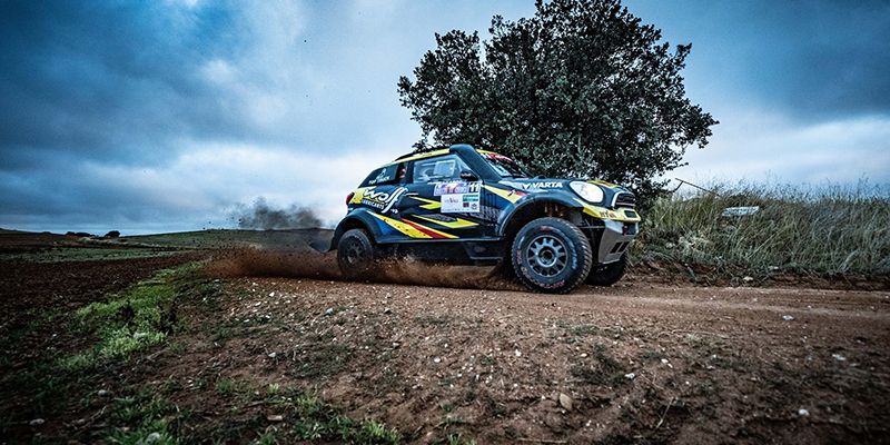Los portugueses Dinis y Damasio ganan la prólogo del Rallye de Cuenca con su Mini Paceman