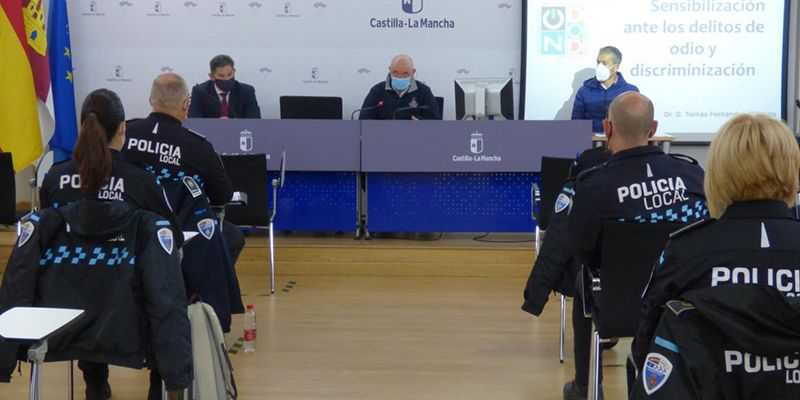 Policías locales de Castilla-La Mancha participan en una jornada formativa sobre los delitos e incidentes de odio y discriminación