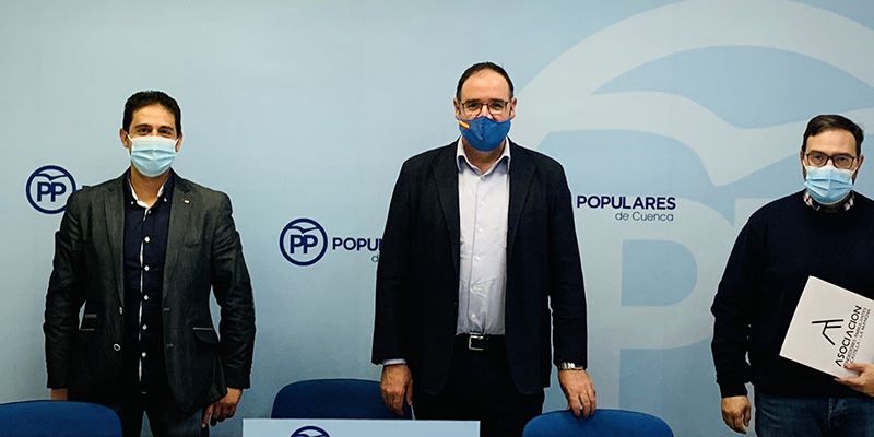 Prieto pide una normativa que ampare a los vendedores ambulantes y ayudas para que desarrollen su actividad con seguridad