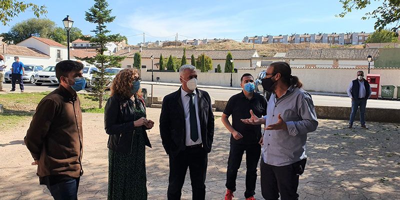 Vega ofrece colaboración a Sonsoles Rico para sacar adelante proyectos en Villanueva de la Torre