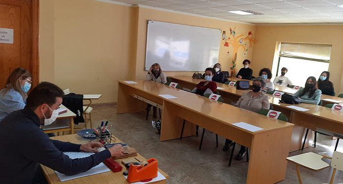 ACEM y el Ayuntamiento de Iniesta analizan la realización de campañas de comercio