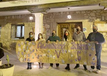 Almonacid muestra su repulsa a la violencia de género