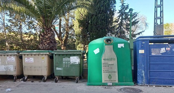 El Ayuntamiento de Tarancón agrupa los contenedores para facilitar el depósito de las bolsas de deshechos 1 Contenedores Tarancón