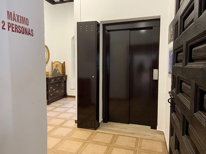 El Ayuntamiento de Tarancón instala un ascensor en Casa Parada para mejorar la accesibilidad a la misma