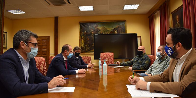 El Gobierno municipal se reúne con la nueva Asociación de Hostelería del Centro de Guadalajara