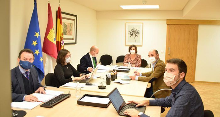 El Gobierno regional activa una línea de créditos de cinco millones de euros para autónomos y pymes dirigida especialmente a los sectores más afectados por el COVID