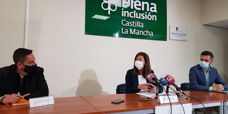 El Gobierno regional colabora con el proyecto de Plena Inclusión ‘Mirar hacia ellas’, una acción socioeducativa para la igualdad de género y el fomento de nuevas masculinidades