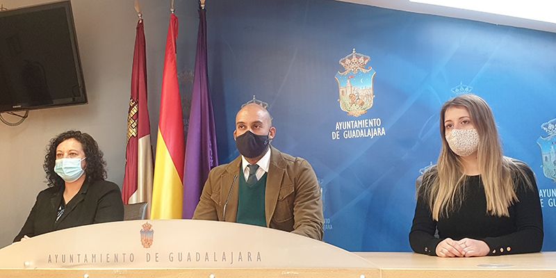 El PP en el Ayuntamiento de Guadalajara propone fomentar las compras en el comercio local con la creación del cheque ‘ComprasXGuada’ para empadronados